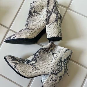 STEVE MADDEN SNAKESKIN BOOTS